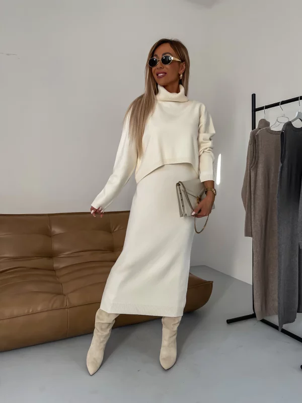Relaxed Turtleneck Knit Sweater