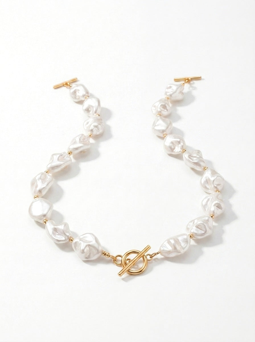 Baroque Pearl Toggle Necklace
