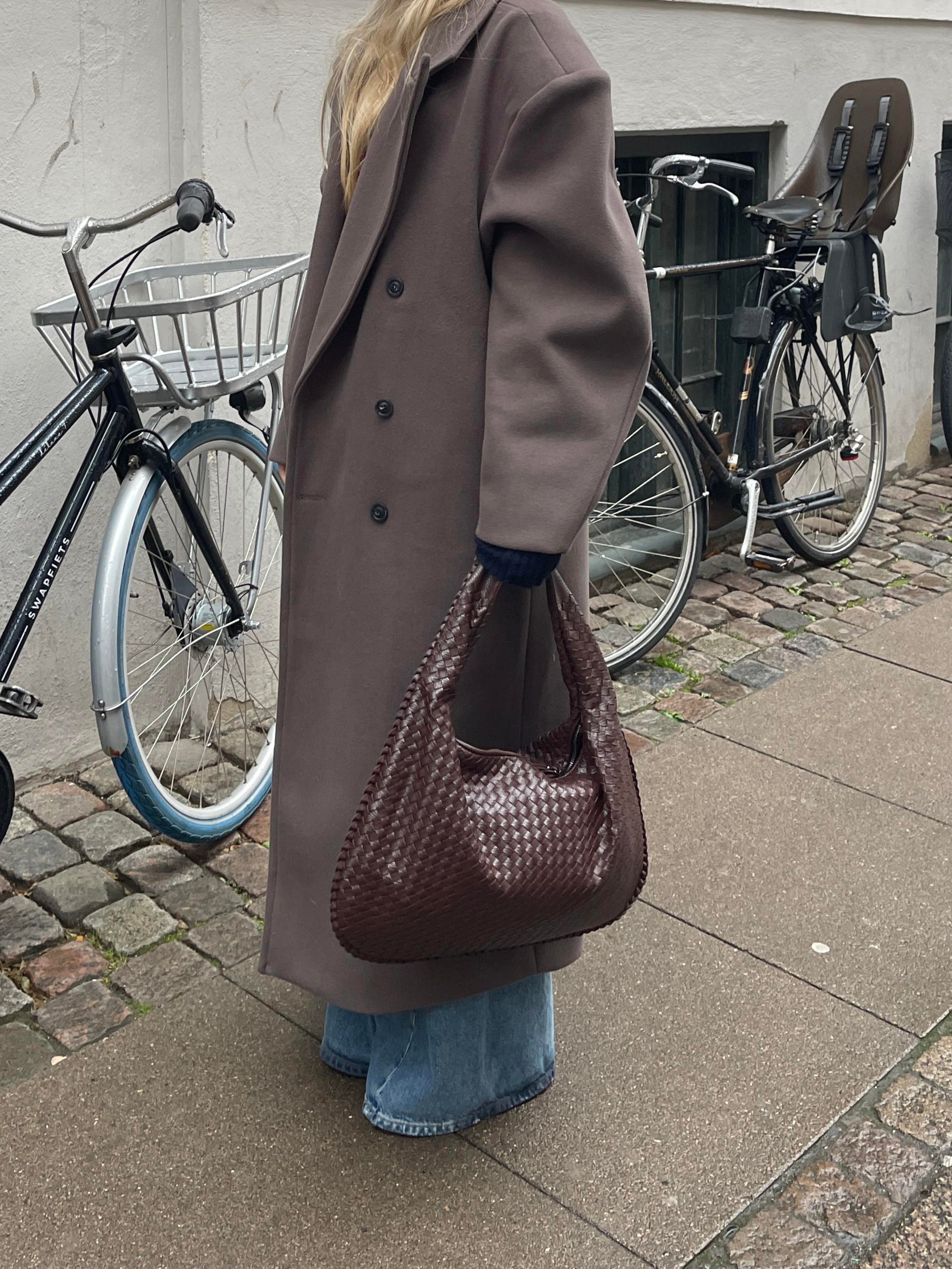 Oversized Woven Hobo Shoulder Bag