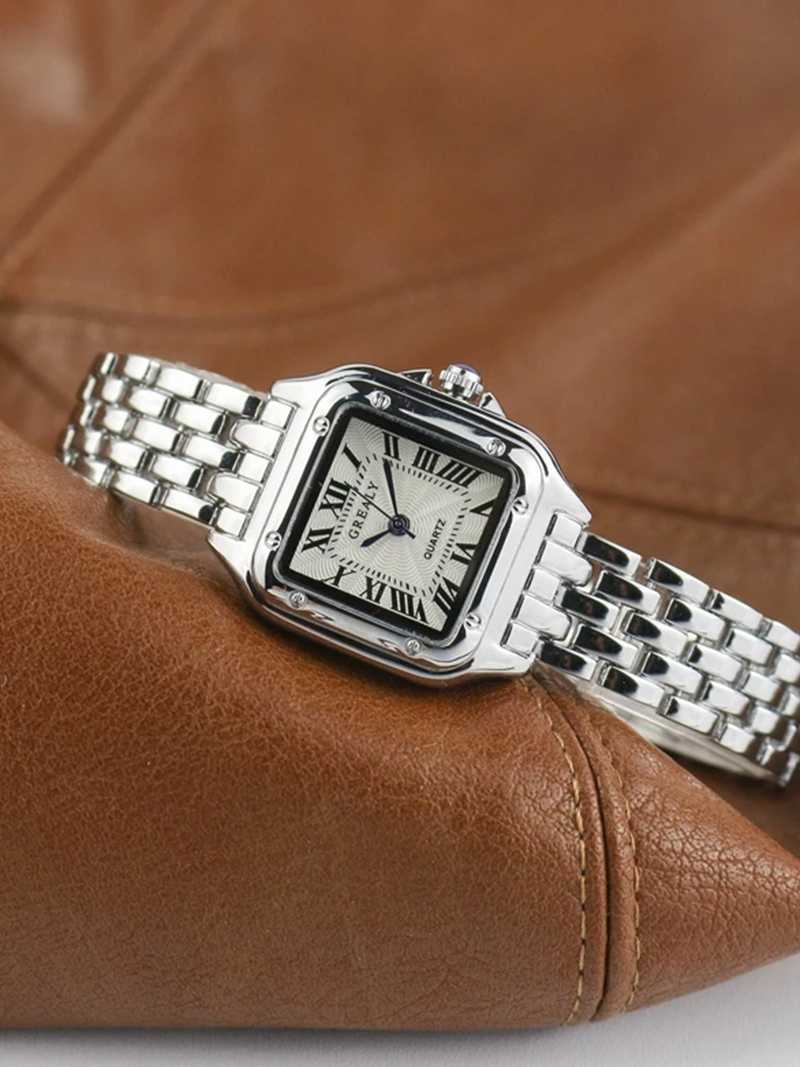 Square Vintage Gold Quartz Watch