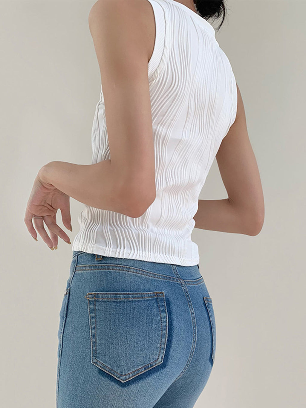 Wavy Ribbed Slim Fit Tank Top