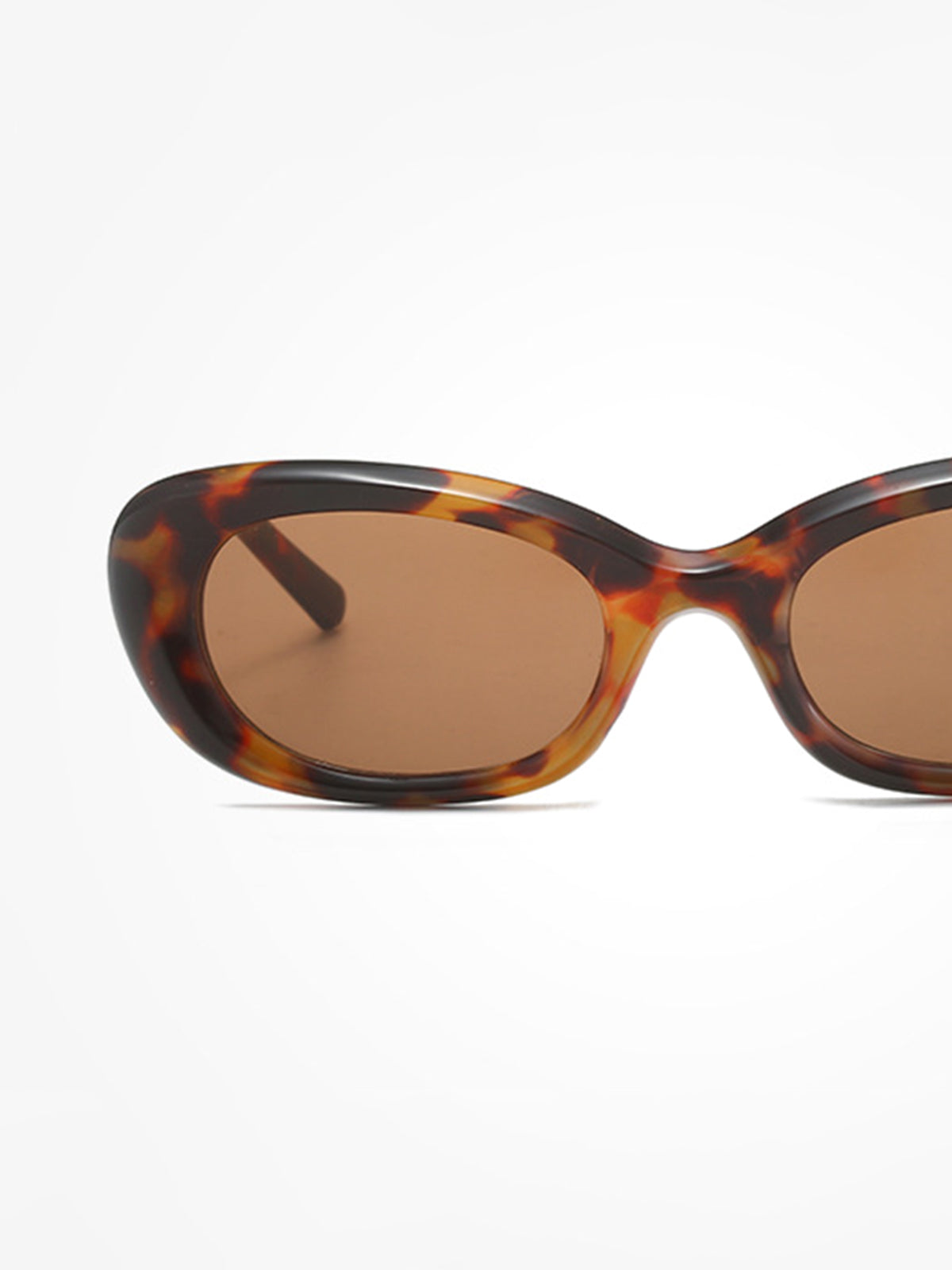 Retro Tortoise Shell Oval Sunglasses