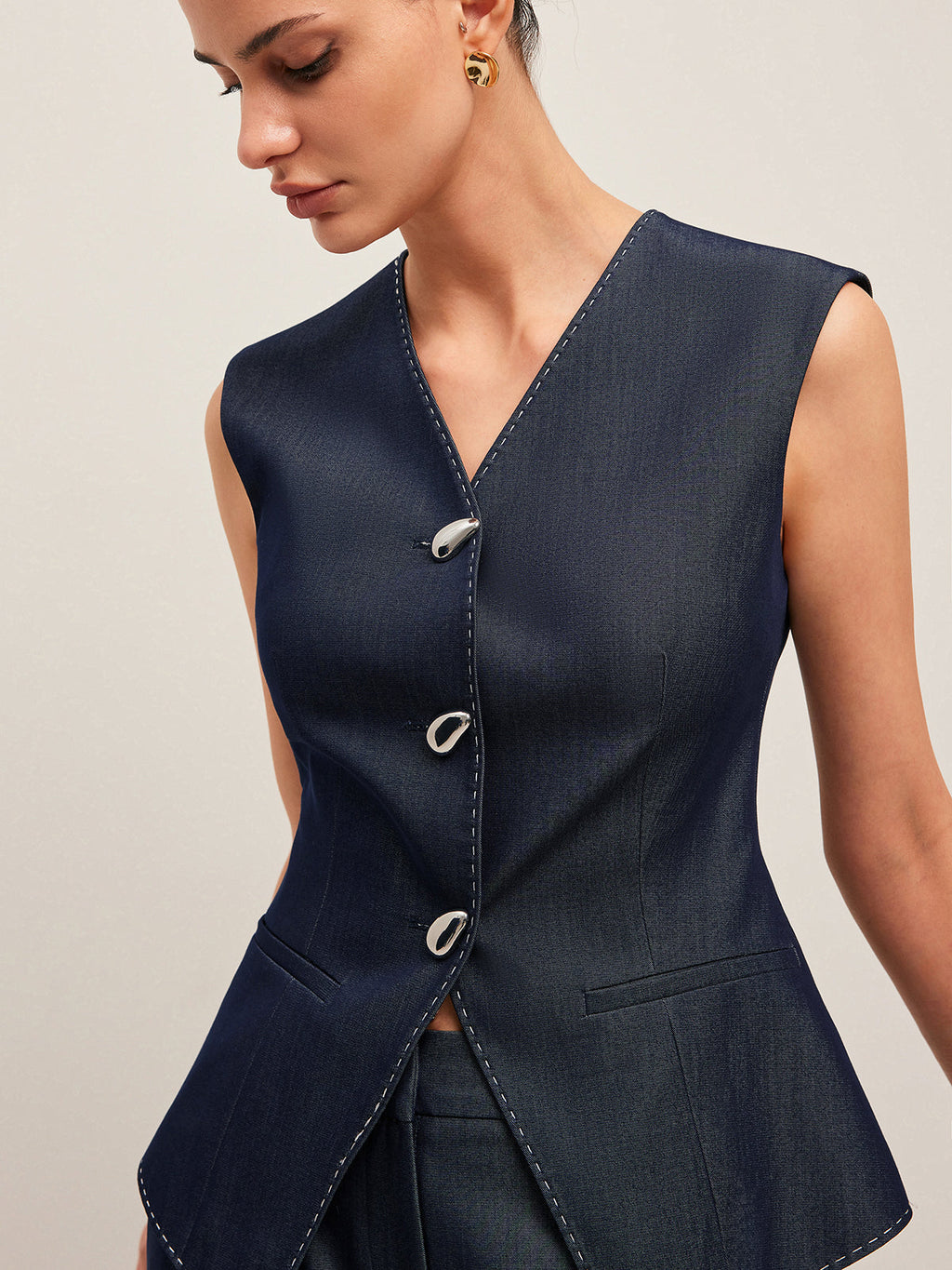 Contrast Stitching Peplum Vest
