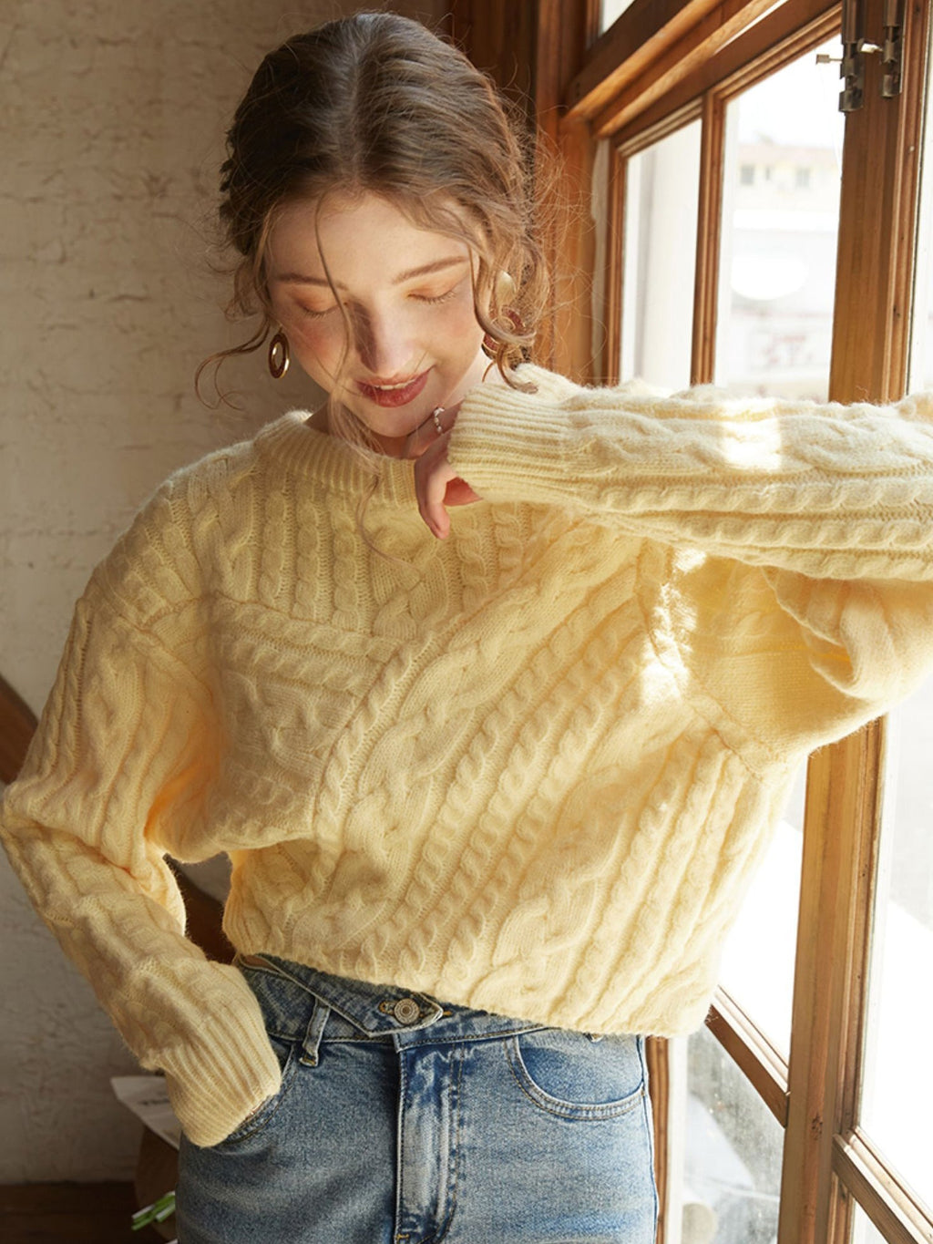 Soft Cropped Cable Knit Top