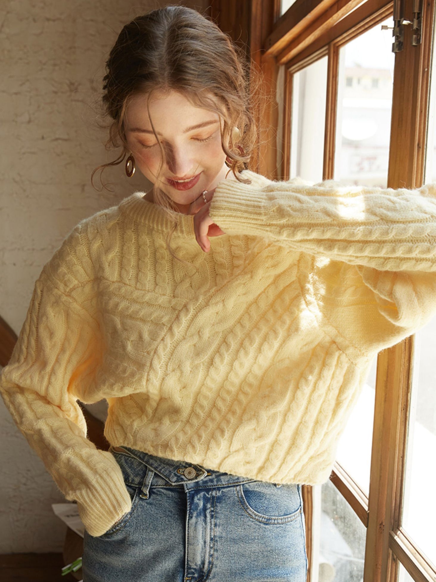 Soft Cropped Cable Knit Top