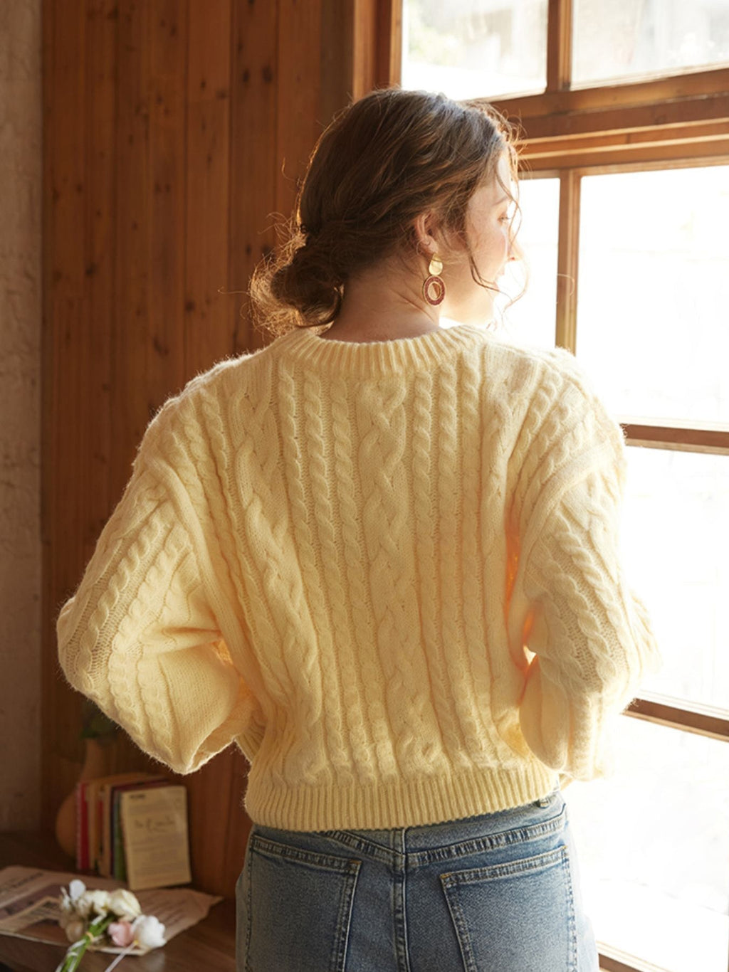 Soft Cropped Cable Knit Top