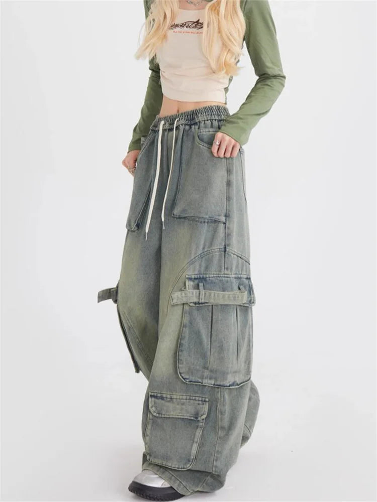 Distressed Wide Leg Cargo Jeans