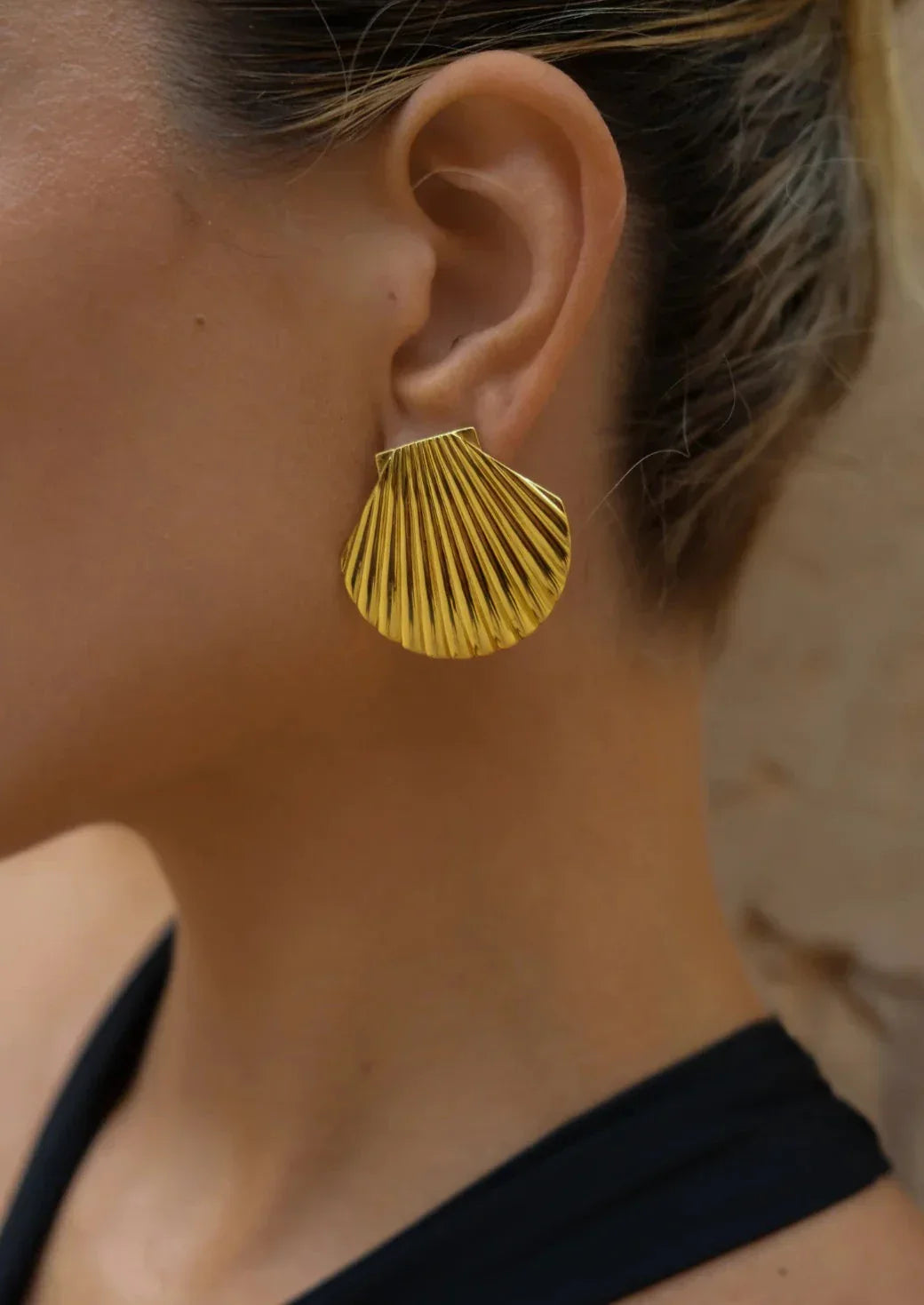 Waterproof Gold Shell Earrings