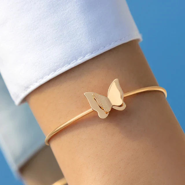 Gold Crossover Bracelet