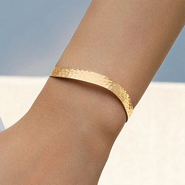 Gold Crossover Bracelet