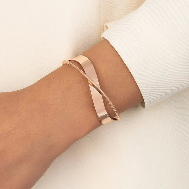 Gold Crossover Bracelet