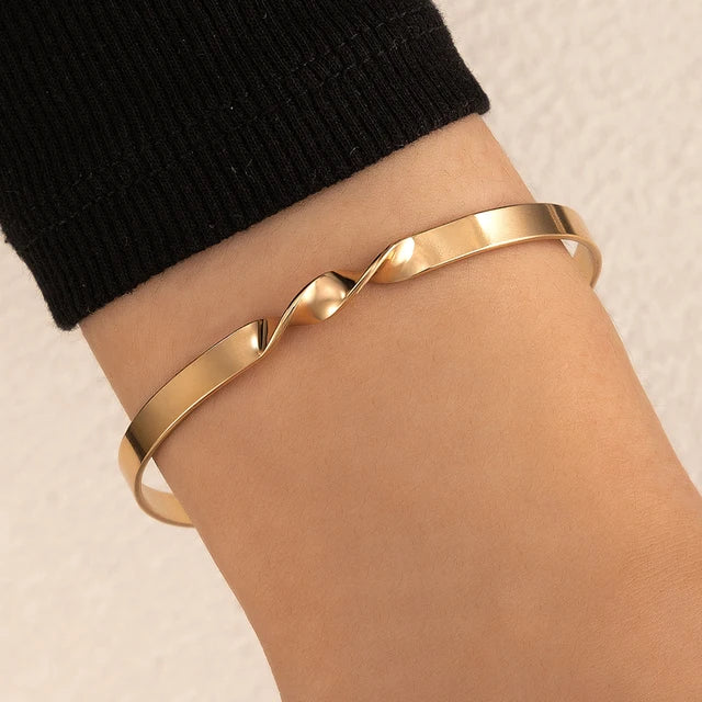 Gold Crossover Bracelet