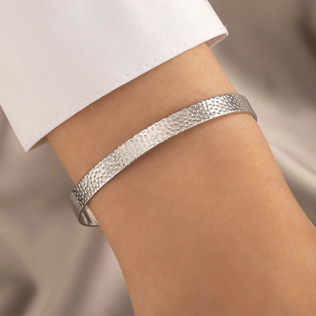 Gold Crossover Bracelet